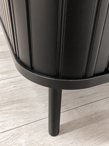 zylio_czarny_nogi_--8